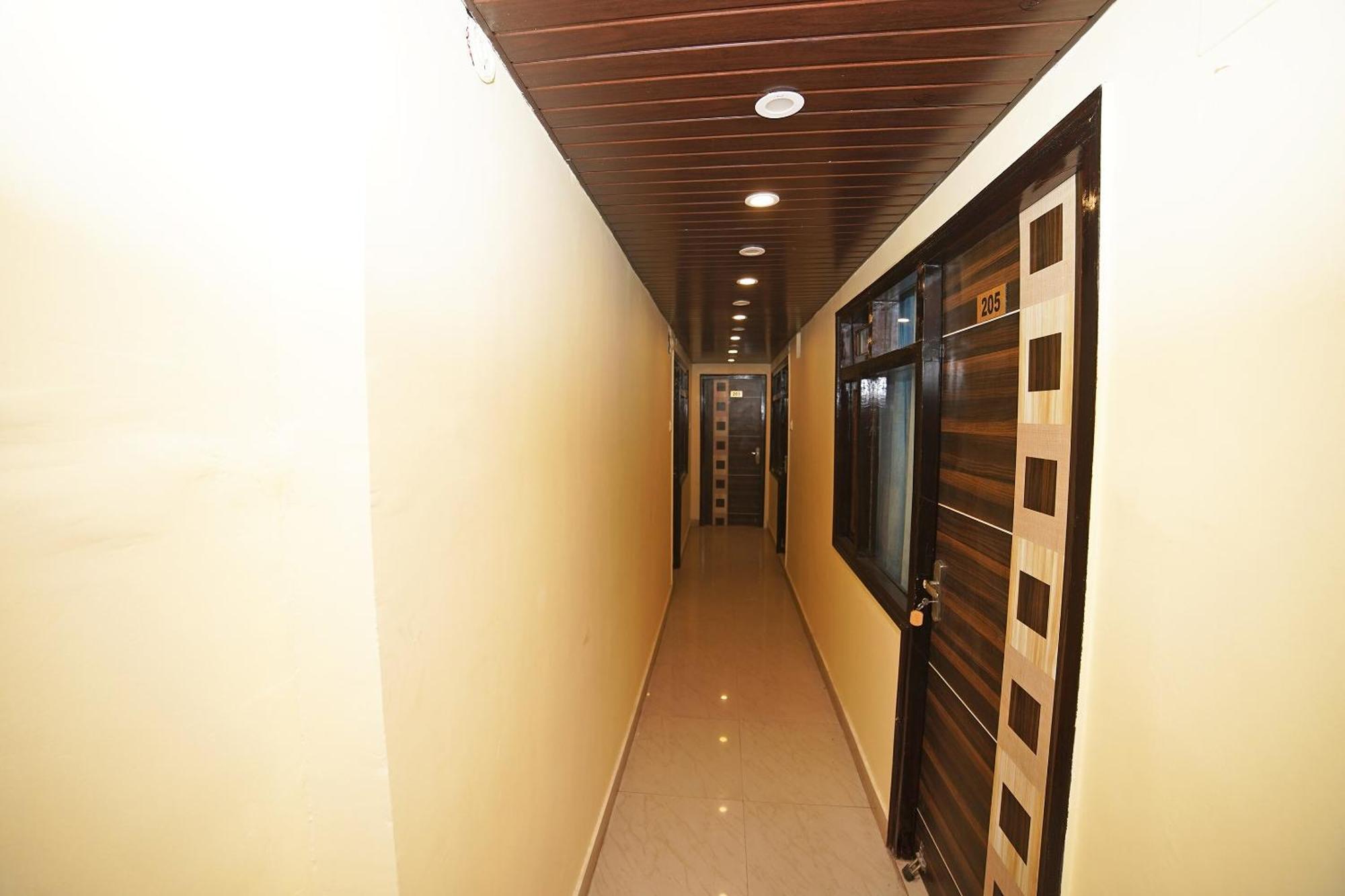 Oyo Flagship 8594 Golden Nest Nainital Exterior foto