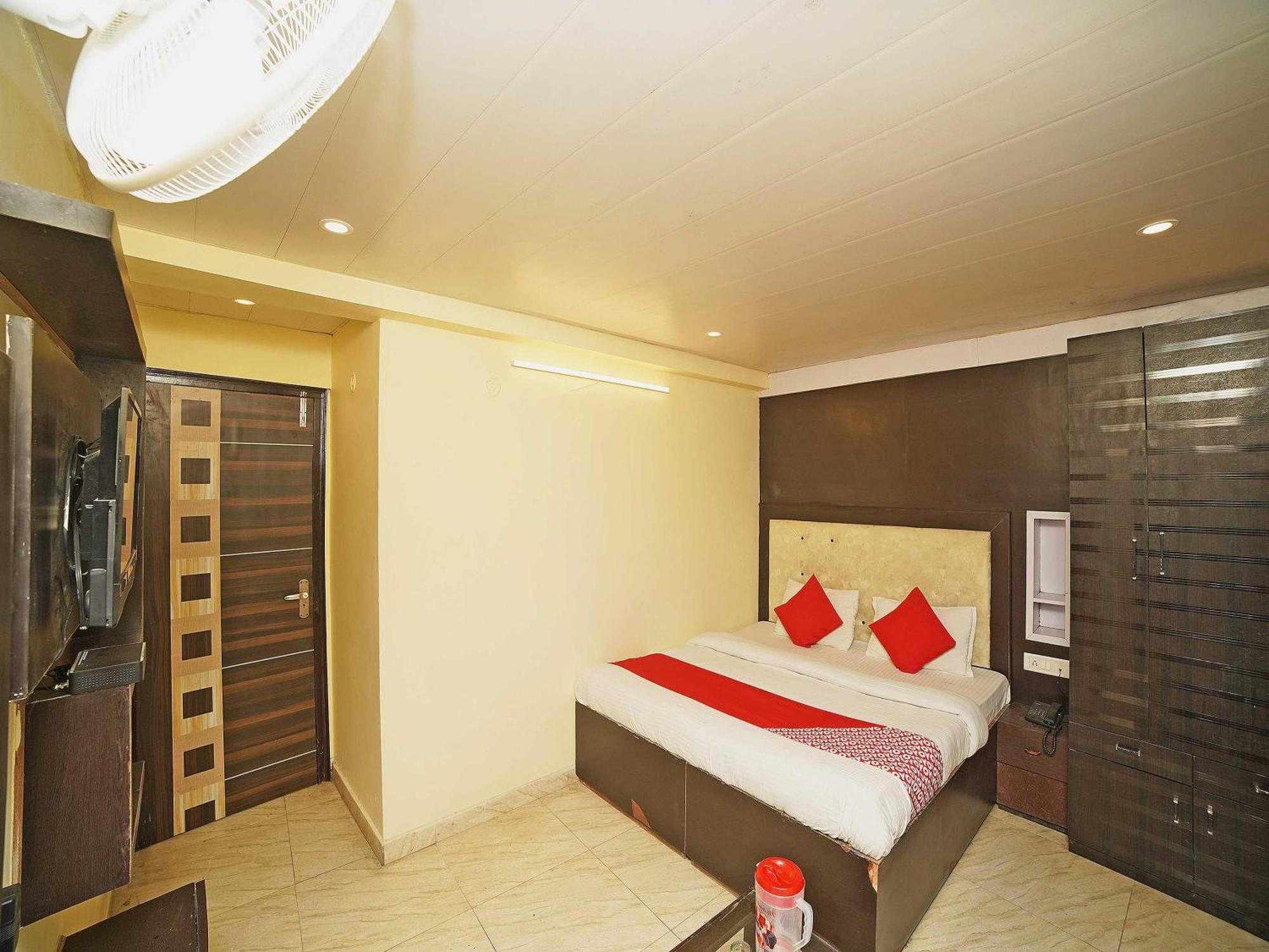 Oyo Flagship 8594 Golden Nest Nainital Exterior foto